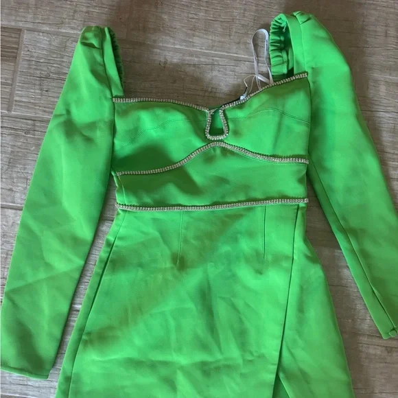 slim fit dress slacks Self-Portrait Green Lace Mini Dress UK 8 – My Circular Wardrobe main image 0